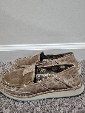 Very G Taupe Leopard-Trim Slip-On Loafers Size 6